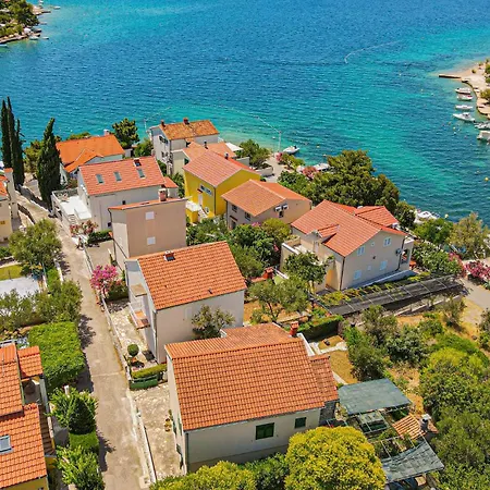 Four-bedroom In Vakantiehuis *