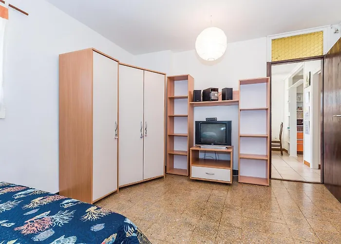 Vakantiehuis Four-bedroom In *