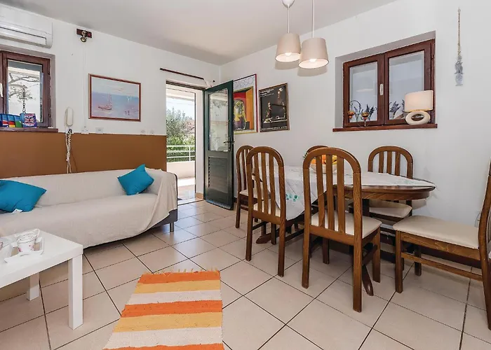 Four-bedroom In 別荘 ザボリッチ