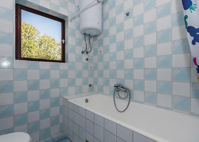 Vakantiehuis Four-bedroom In *