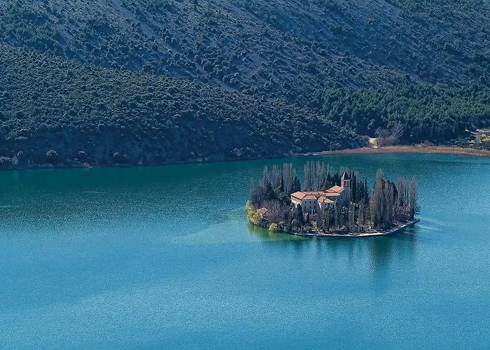 Four-bedroom In Vakantiehuis Zaboric