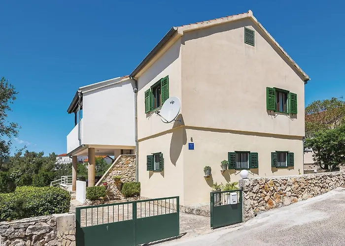 Vakantiehuis Four-bedroom In