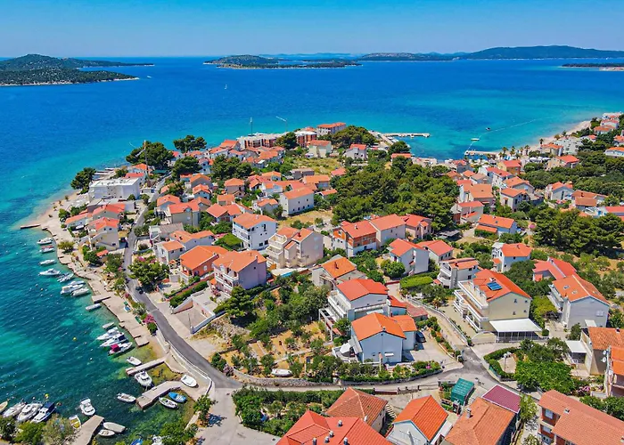 Four-bedroom In Vakantiehuis *